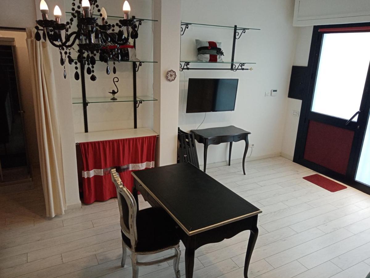 Einaudi 56 Guest House Cagliari Luaran gambar