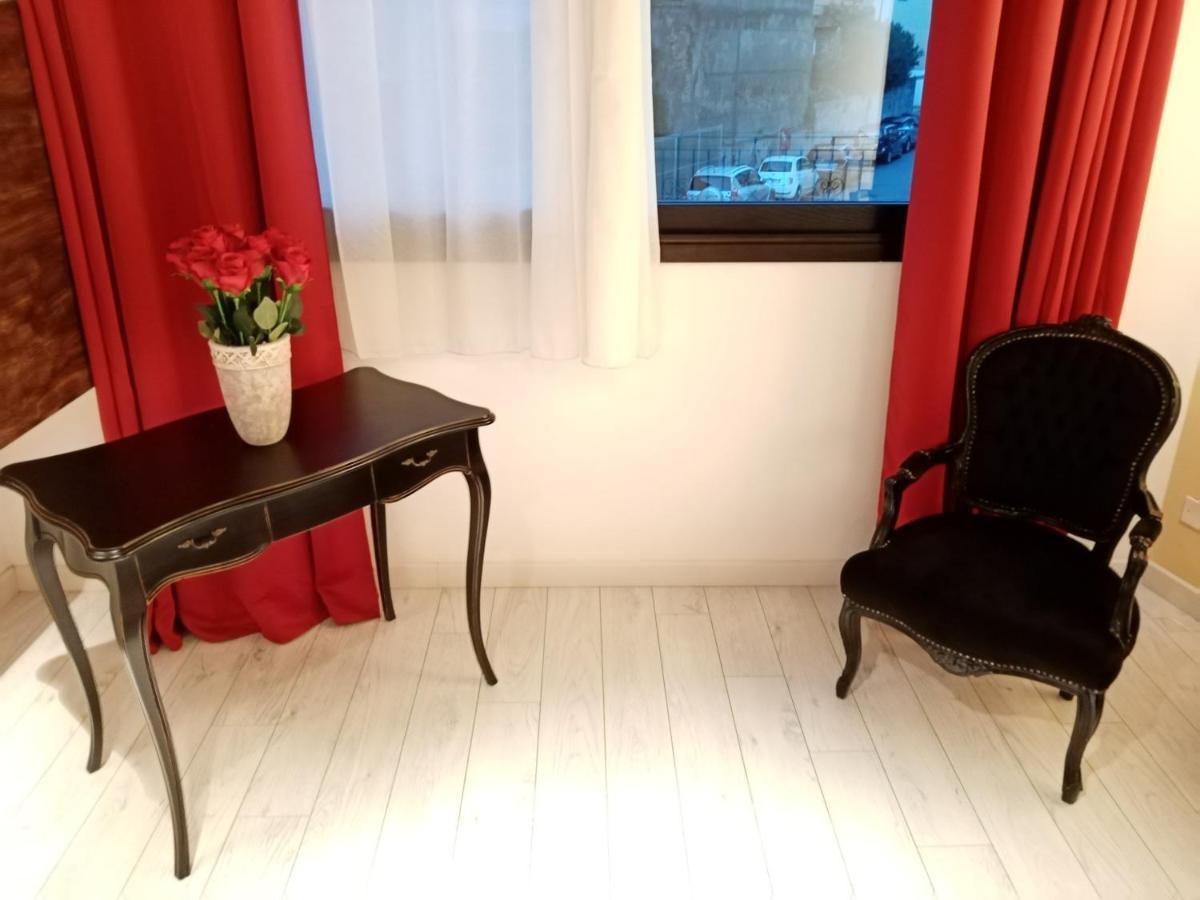 Einaudi 56 Guest House Cagliari Luaran gambar